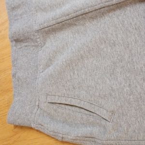 Lululemon Grey Sweatpants Joggers sz 8 pockets